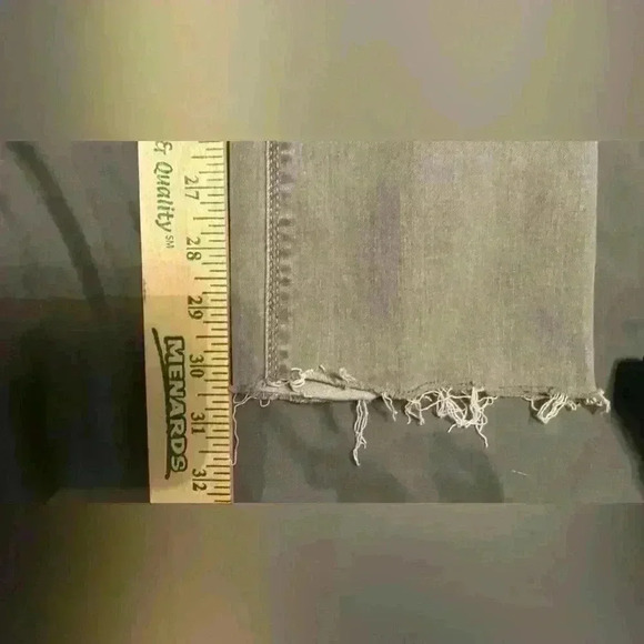 Benetton Jeans Womens Light Wash Grey Stretch Low Rise Bootleg Fit Zip Size 30 - Picture 4 of 9